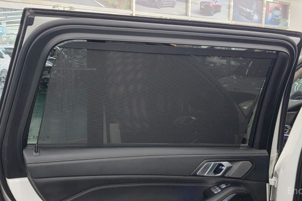 2022 BMW X7 с пробегом 33 642 км