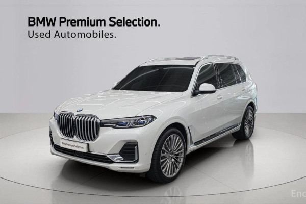 2022 BMW X7 с пробегом 33 642 км