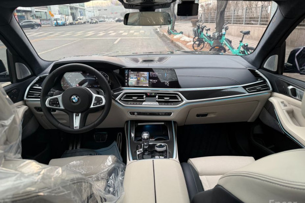 2022 BMW X7 с пробегом 48 090 км