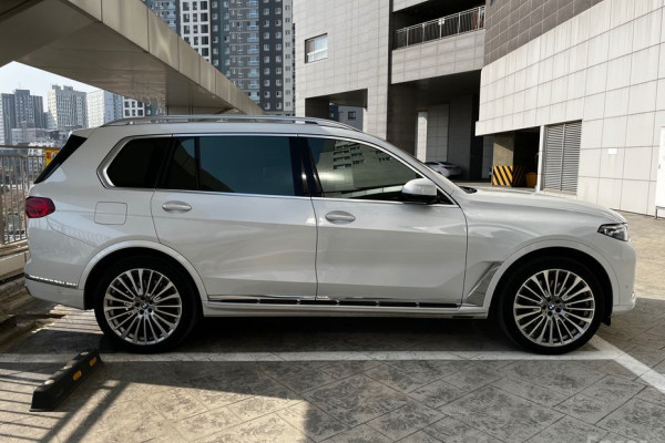 2022 BMW X7 с пробегом 136 000 км