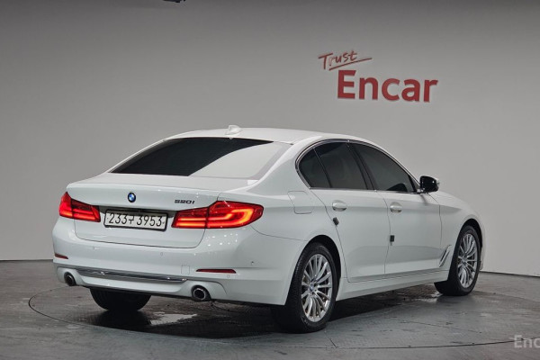 2020 BMW 5 серии с пробегом 74 898 км