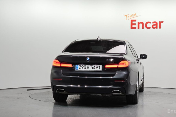2020 BMW 5 серии с пробегом 42 056 км