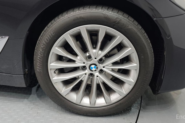 2020 BMW 5 серии с пробегом 42 056 км