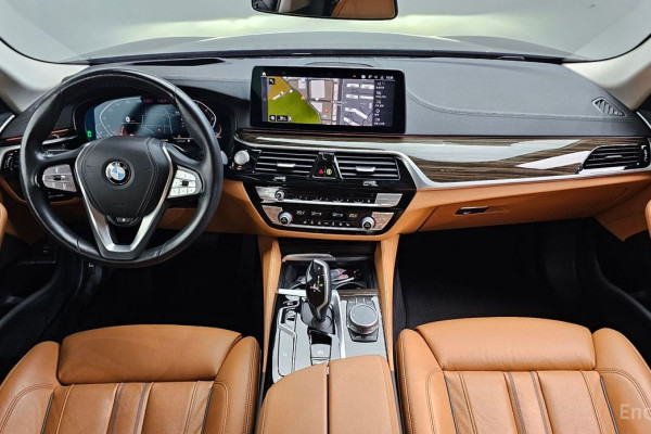 2020 BMW 5 серии с пробегом 42 056 км