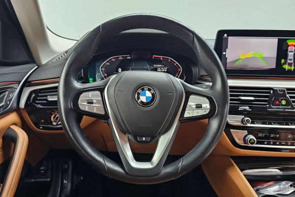 2020 BMW 5 серии с пробегом 42 056 км