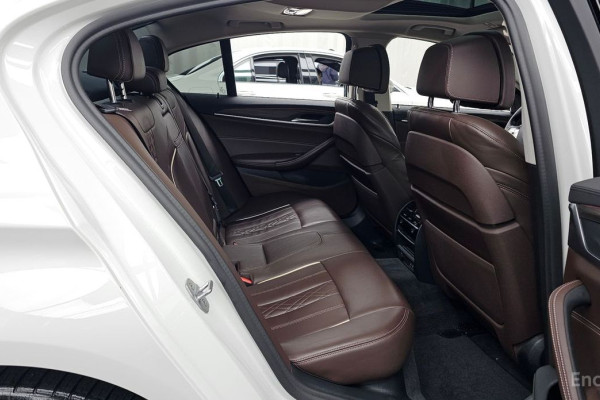 2020 BMW 5 серии с пробегом 49 834 км