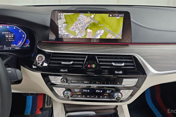 2020 BMW 5 серии с пробегом 66 536 км