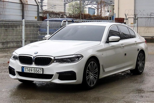 2020 BMW 5 серии с пробегом 70 199 км