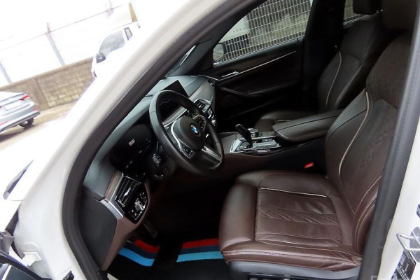 2020 BMW 5 серии с пробегом 70 199 км