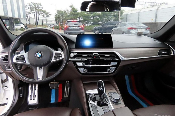 2020 BMW 5 серии с пробегом 70 199 км
