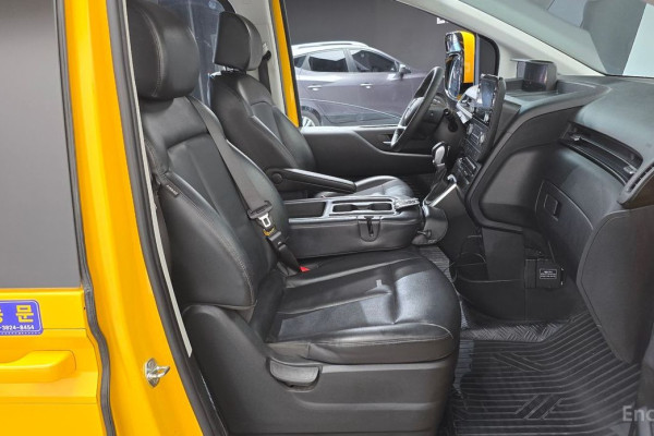 2022 Hyundai Staria с пробегом 68 961 км