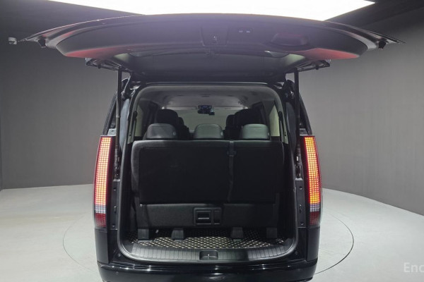 2022 Hyundai Staria с пробегом 65 557 км