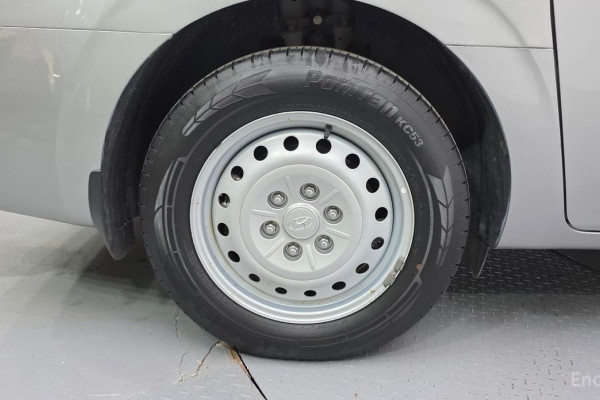 2022 Hyundai Staria с пробегом 92 030 км