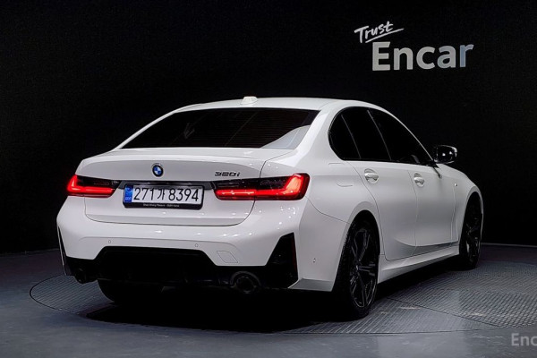 2022 BMW 3 серии с пробегом 12 522 км
