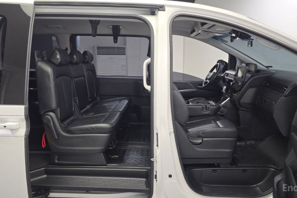 2022 Hyundai Staria с пробегом 73 899 км