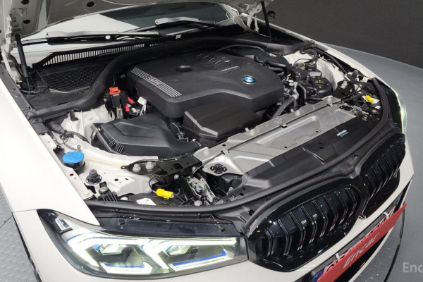 2022 BMW 3 серии с пробегом 12 522 км