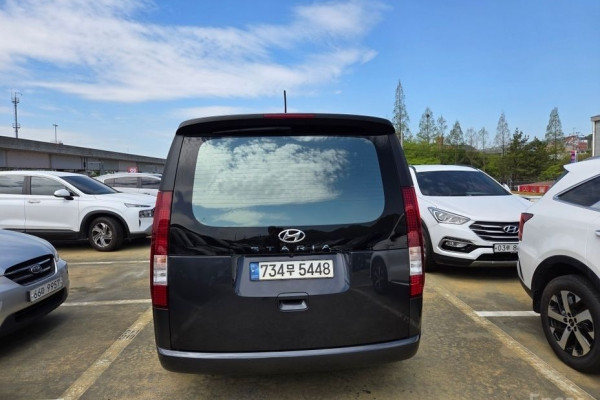 2022 Hyundai Staria с пробегом 98 268 км