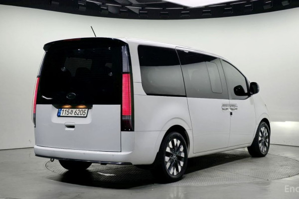 2022 Hyundai Staria с пробегом 53 240 км