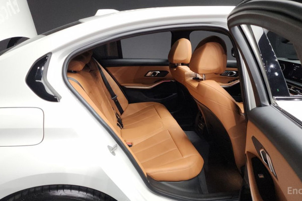 2022 BMW 3 серии с пробегом 12 522 км