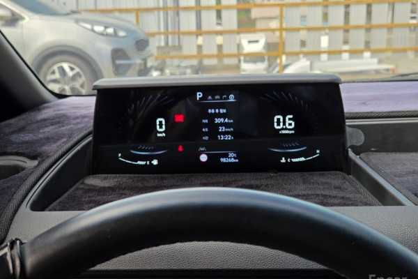 2022 Hyundai Staria с пробегом 98 268 км