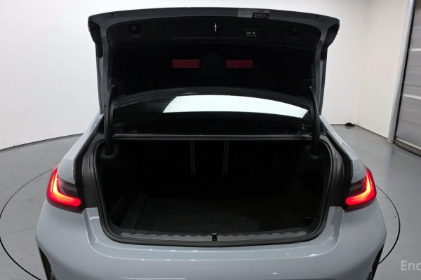 2023 BMW 3 серии с пробегом 18 323 км