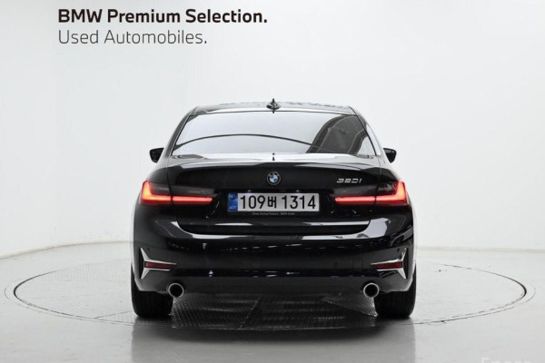 2021 BMW 3 серии с пробегом 37 485 км