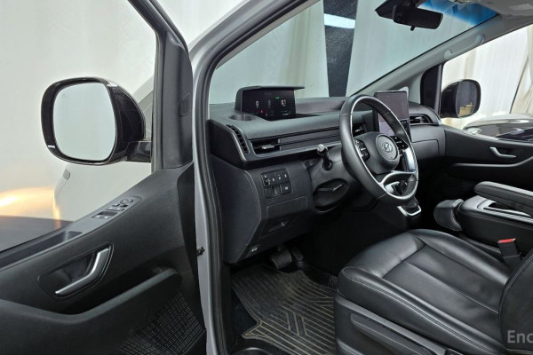2022 Hyundai Staria с пробегом 61 361 км