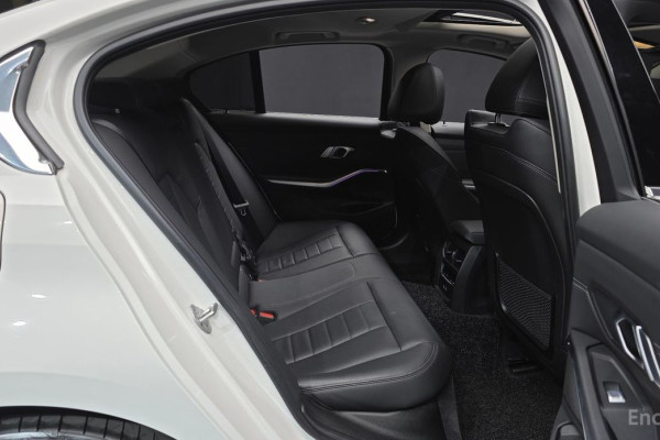 2021 BMW 3 серии с пробегом 37 928 км