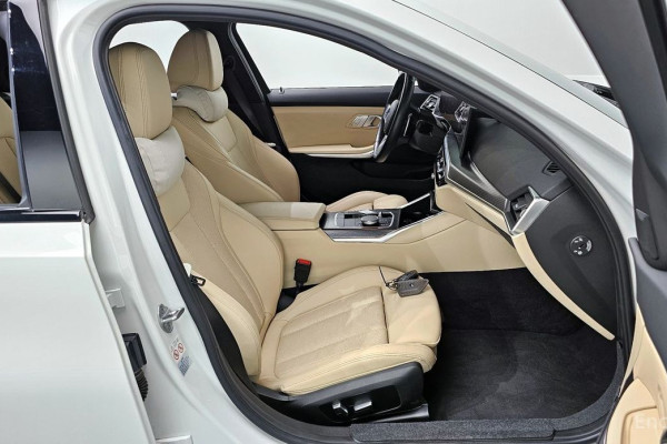 2022 BMW 3 серии с пробегом 33 641 км