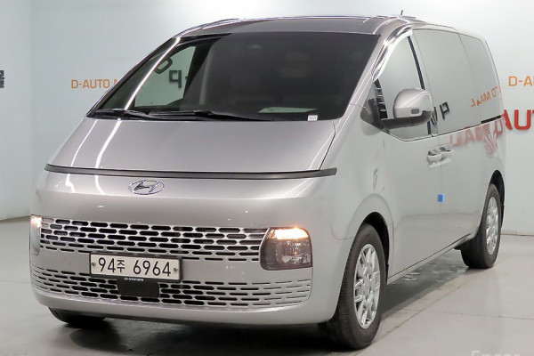 2021 Hyundai Staria с пробегом 43 100 км