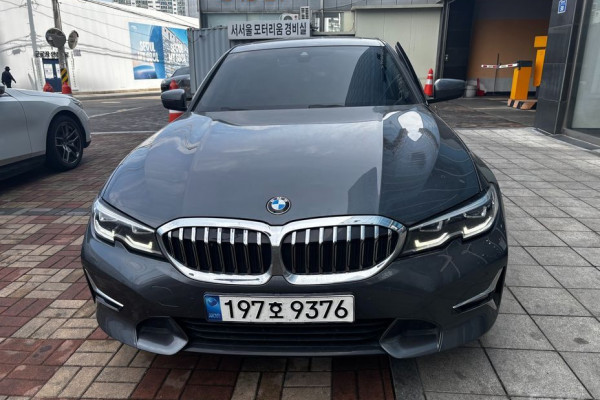 2022 BMW 3 серии с пробегом 77 303 км