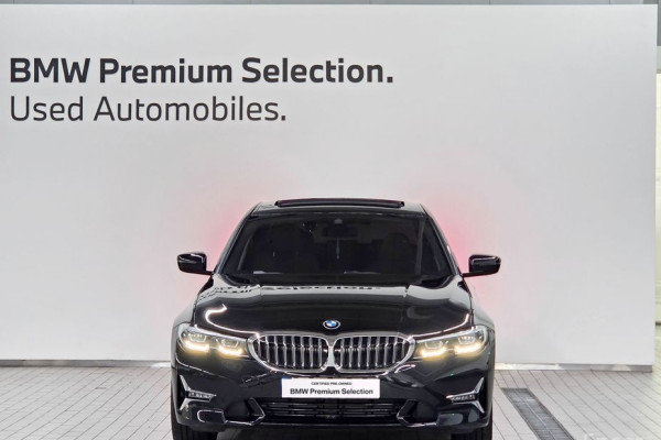 2022 BMW 3 серии с пробегом 27 600 км