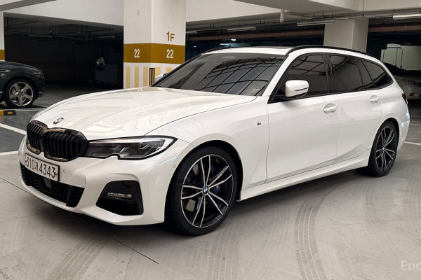 2022 BMW 3 серии с пробегом 32 000 км