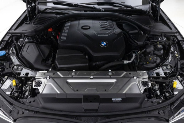 2023 BMW 3 серии с пробегом 21 096 км