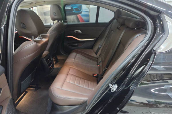 2022 BMW 3 серии с пробегом 27 600 км