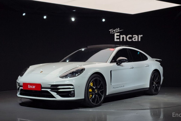 2023 Porsche Panamera с пробегом 47 284 км