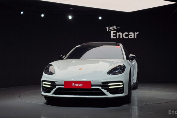 2023 Porsche Panamera с пробегом 47 284 км