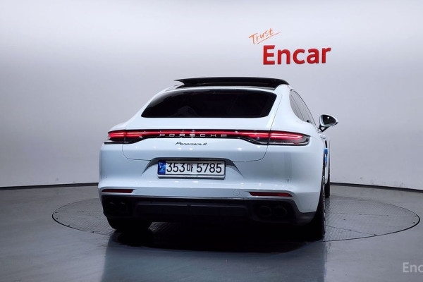 2023 Porsche Panamera с пробегом 34 361 км