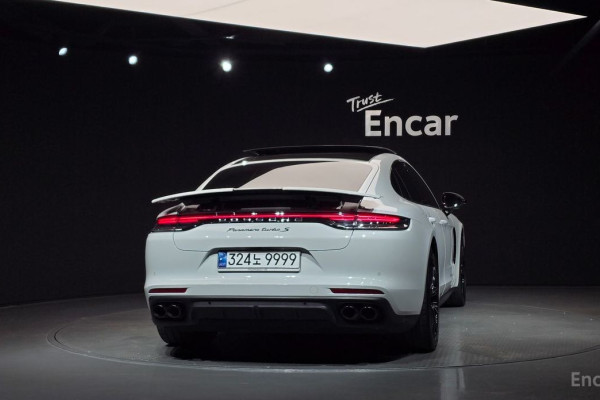 2023 Porsche Panamera с пробегом 47 284 км