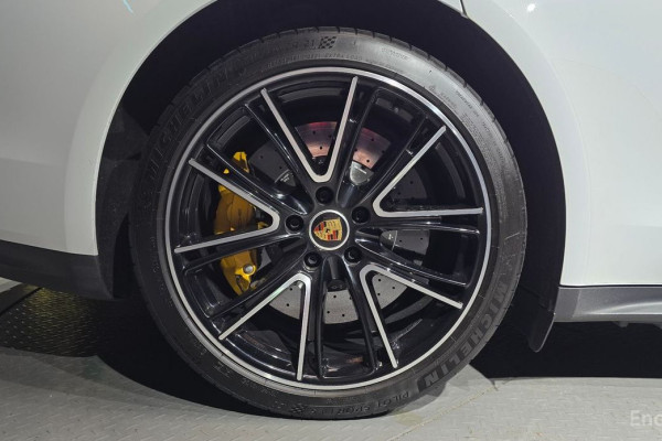 2023 Porsche Panamera с пробегом 47 284 км