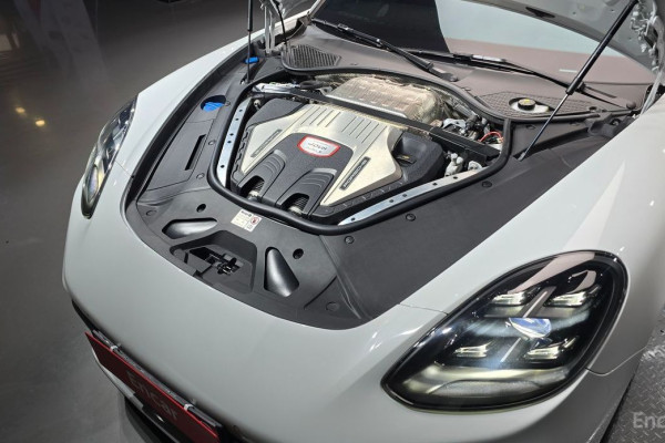 2023 Porsche Panamera с пробегом 47 284 км