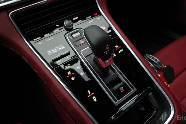 2023 Porsche Panamera с пробегом 3 430 км