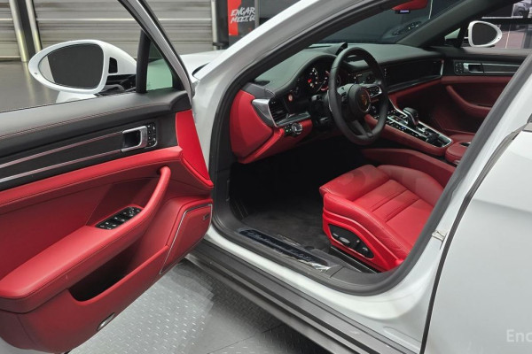 2023 Porsche Panamera с пробегом 3 430 км