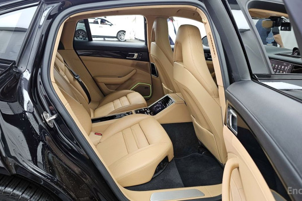 2023 Porsche Panamera с пробегом 26 392 км