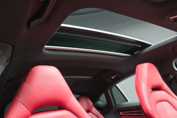 2023 Porsche Panamera с пробегом 3 430 км