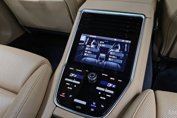 2023 Porsche Panamera с пробегом 26 392 км