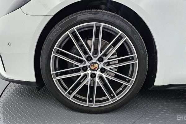 2021 Porsche Panamera с пробегом 42 420 км