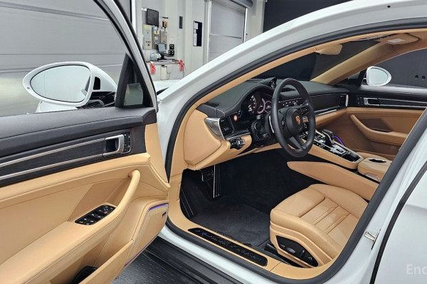 2023 Porsche Panamera с пробегом 9 214 км