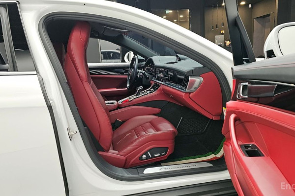 2021 Porsche Panamera с пробегом 42 420 км