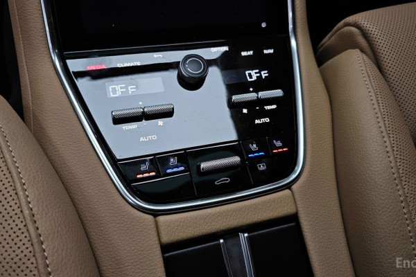 2023 Porsche Panamera с пробегом 9 214 км